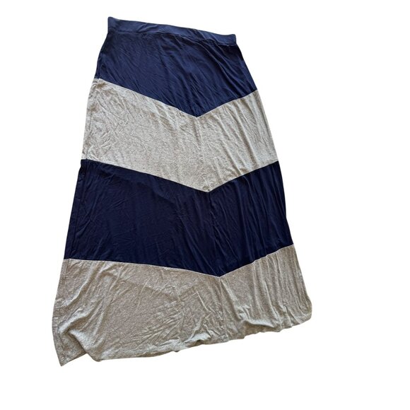 New York & Company Navy & Gray Chevron Maxi Skirt Medium Lightweight Stretch Fab - Picture 2 of 5